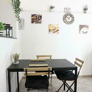 Nyaraló Antica Civita, Catania-Fontanarossai nemzetközi repülőtér